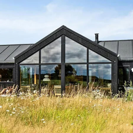 Сasa de vacaciones Personal And Inventive Family House In *