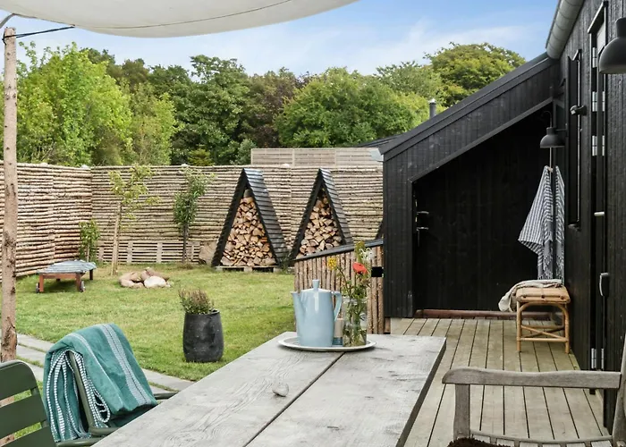 Holiday home Personal And Inventive Family House In