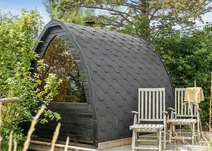 Casa de Férias Personal And Inventive Family House In Rødvig